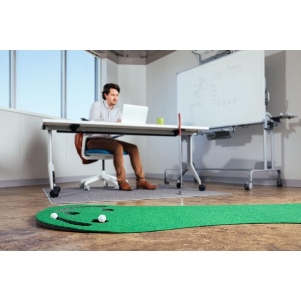 Par Three Golf Putting Green (3' x 9') - Image 3