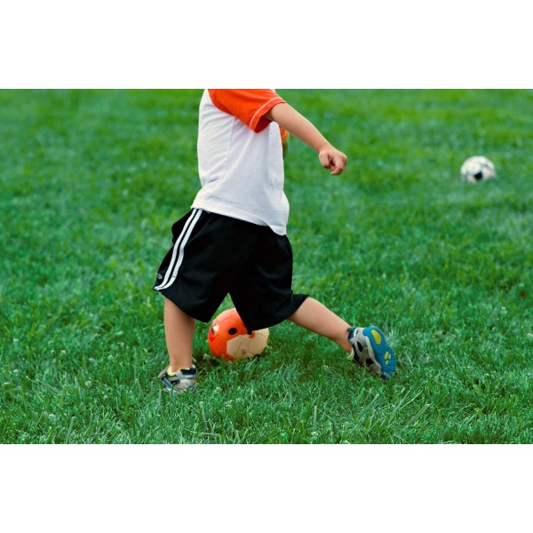 Daball Kid and Toddler Soccer Ball - Size 1, Pump and Gift Box Included - Image 3